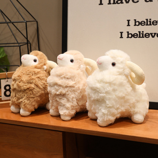 可爱小羊毛绒抱枕卡通造型靠垫居家装饰丑萌玩偶