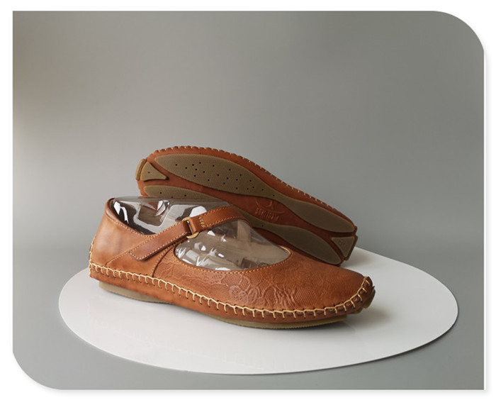 Pikolinos压花平底休闲女鞋