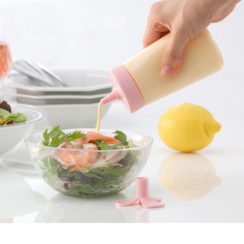 日本制 Mitsuba 210 可倒立优质塑料调味瓶 花瓣酱汁瓶在类目 厨房/烹饪用具, 厨用小工具/厨房储物, 储物瓶罐/厨房储物器皿, 调味瓶罐中 - 来自Buy2taobao.com提供专业的淘宝代购服务