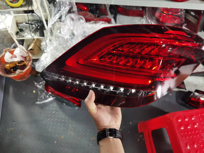 奔驰C级W205后尾灯c180C200c260c300原厂拆车LED灯总成刹车灯原装