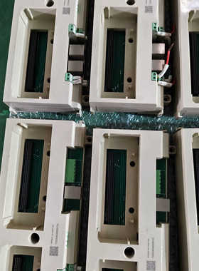 新华DCS底座，新，带绿色PCB板和接线端子，型.询价