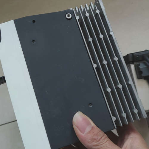 MBDLT25SF011伺服驱动器，另外还配套电机出.询价