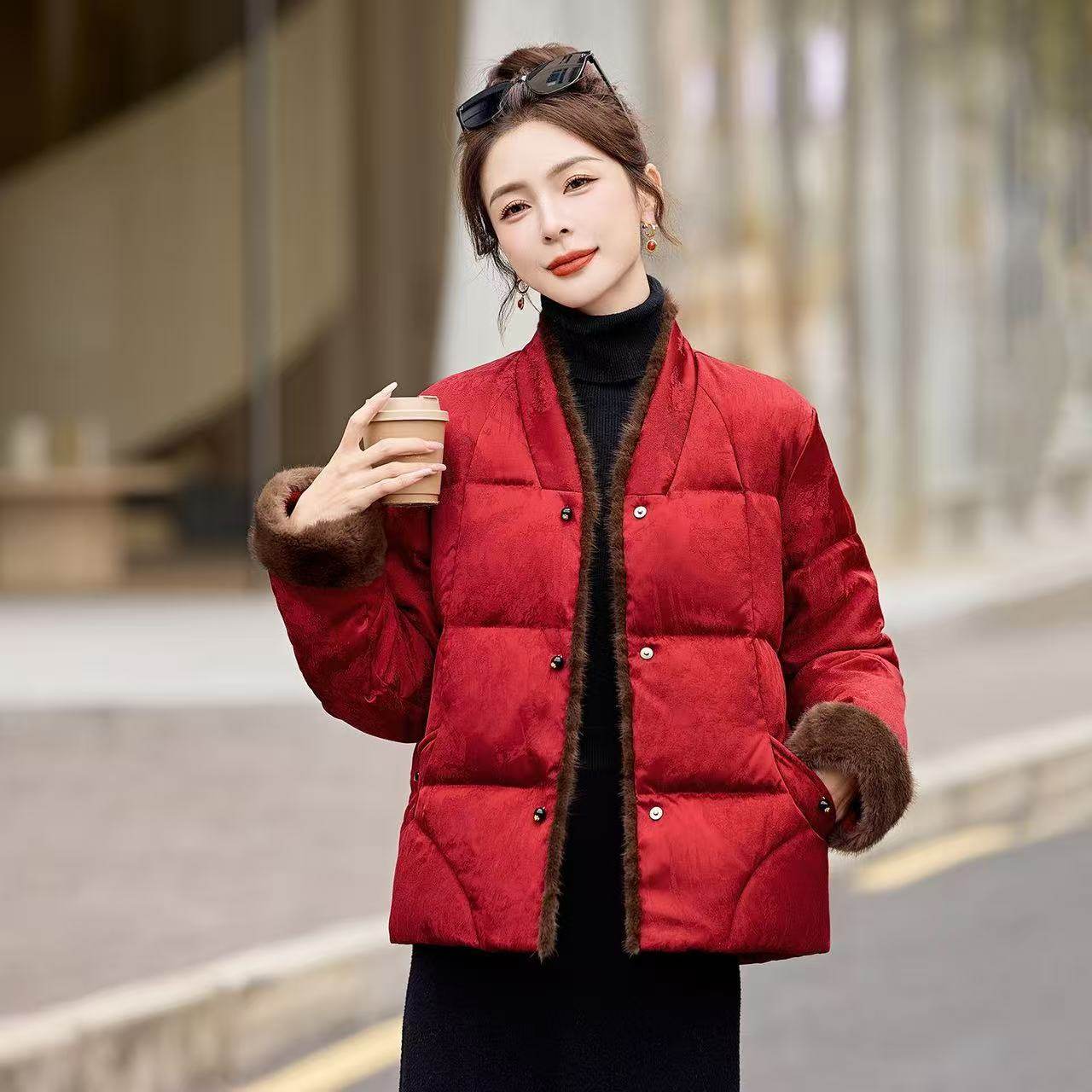 新中式国风V领提花棉服女2025冬季毛领短款加厚外套妈妈装小棉袄,女装/女士精品,棉衣/棉服,淘宝优惠券,粉丝福利购,淘宝优惠卷