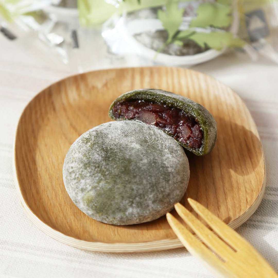 【现货速发】日本进口张艺兴明月堂博多红豆艾草饼馒头8枚礼盒装