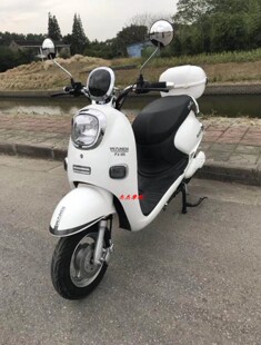 万迪龟王电动车外壳配件全套塑件坐桶前围面板前泥板灯具边条护板