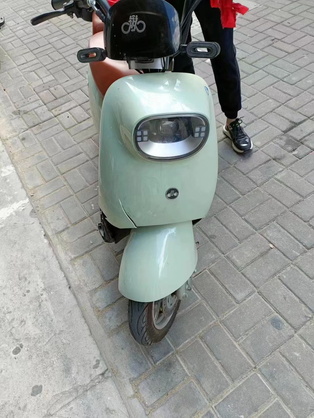 电动车外壳配件大全前围雅迪大灯