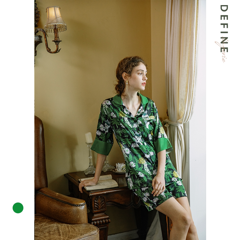 DEFINE｜2025AW设计师手绘印花丝质女套装短袖短裤夏季家居服睡衣图片