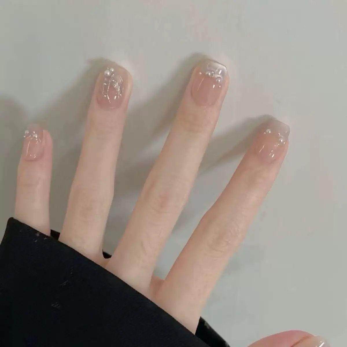 2026年新款儿童美甲穿戴甲感短款极光珍珠鱼尾30片假指甲贴片,彩妆/香水/美妆工具,美甲工具,淘宝优惠券,粉丝福利购,淘宝优惠卷