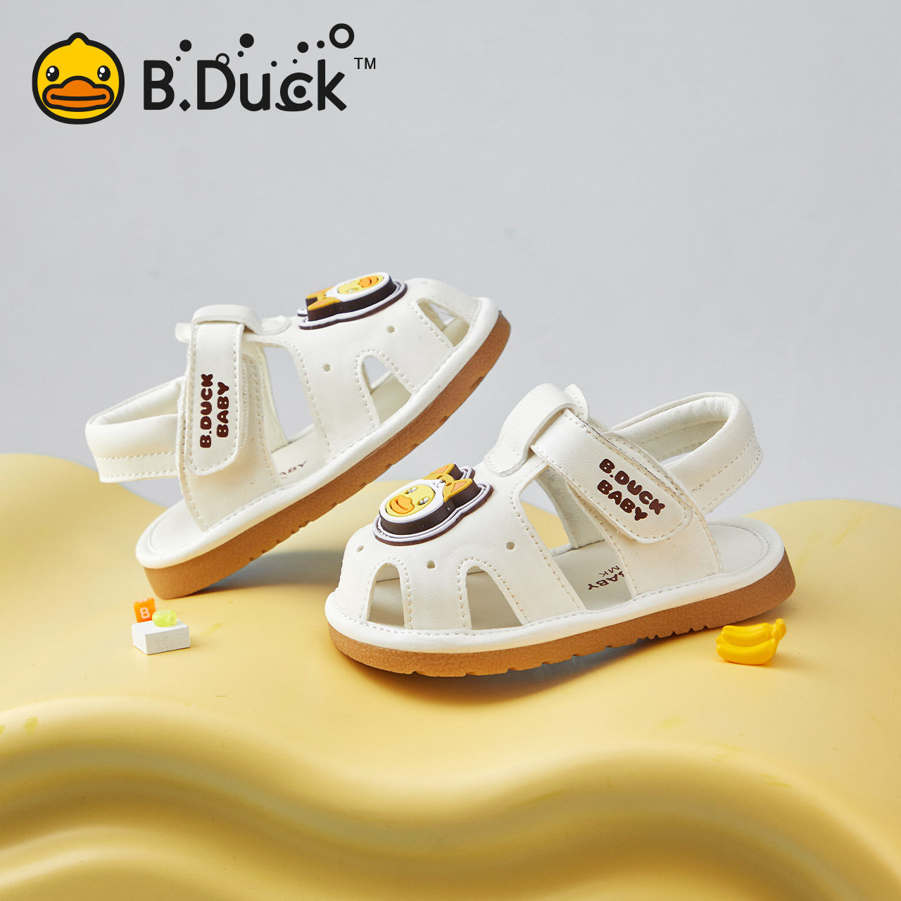B．Duck夏季运动凉鞋休闲中性图片