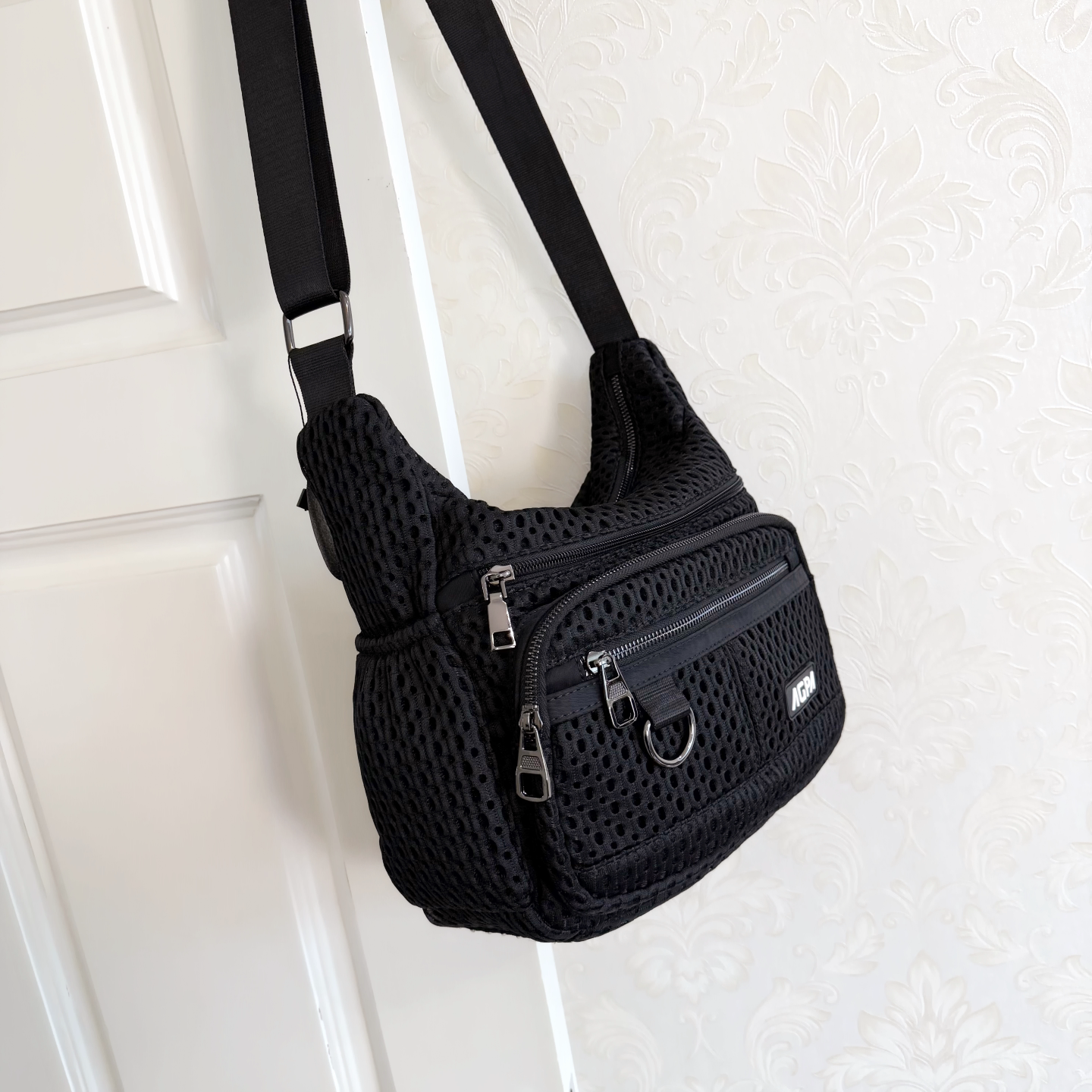 休闲简约风女包防水尼龙单肩斜挎包大容量多层轻便旅行包2026新款