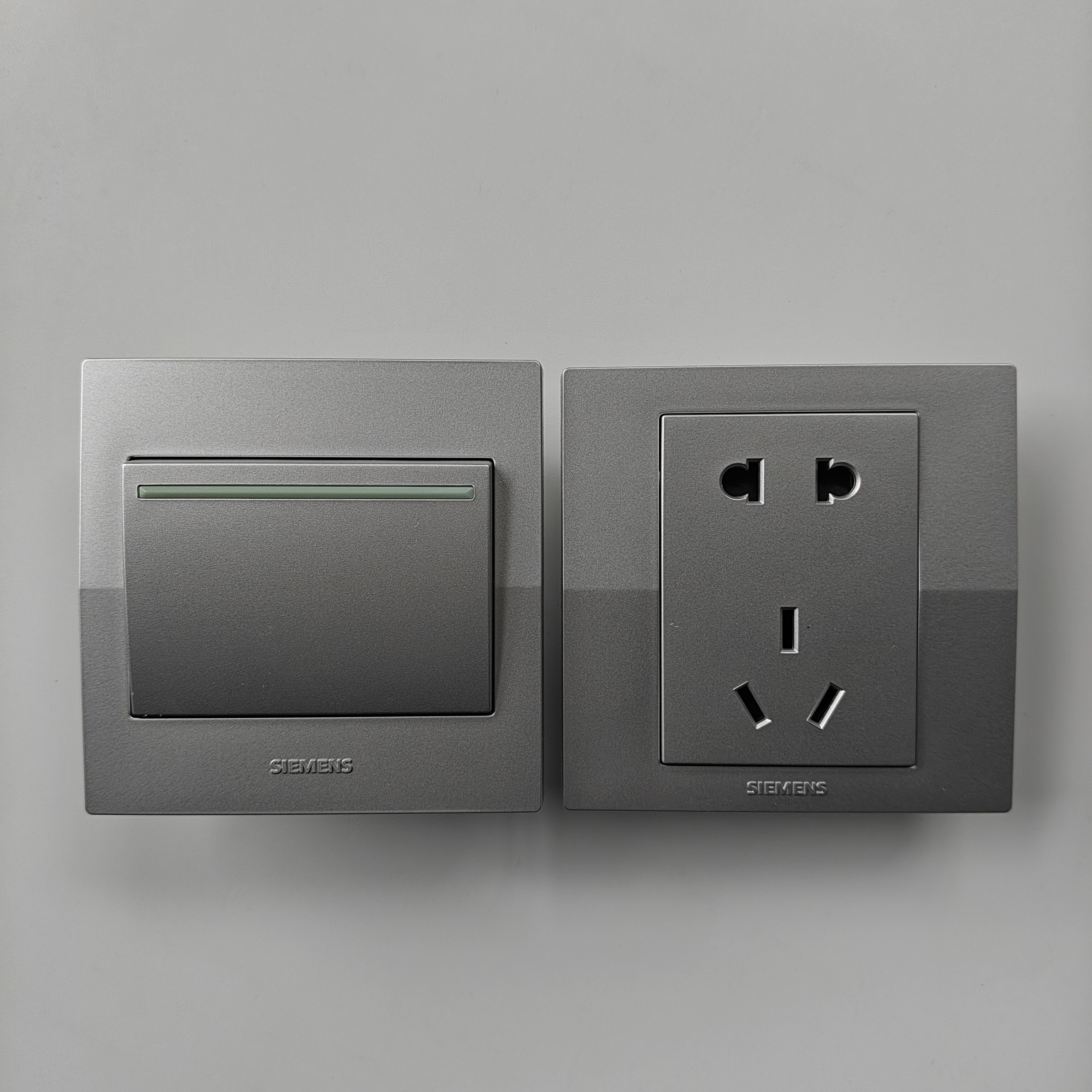 西门子开关插座悦动定制灰一开双控开关五孔插座面板银色