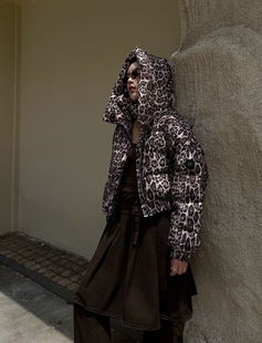 短款羽绒服2025冬季新款美式豹纹小个子加厚白鸭绒面包服外套时尚