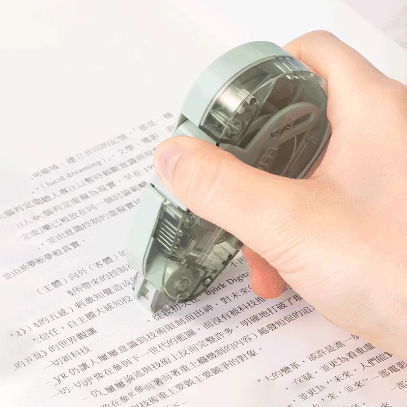 得力按动修正带大容量