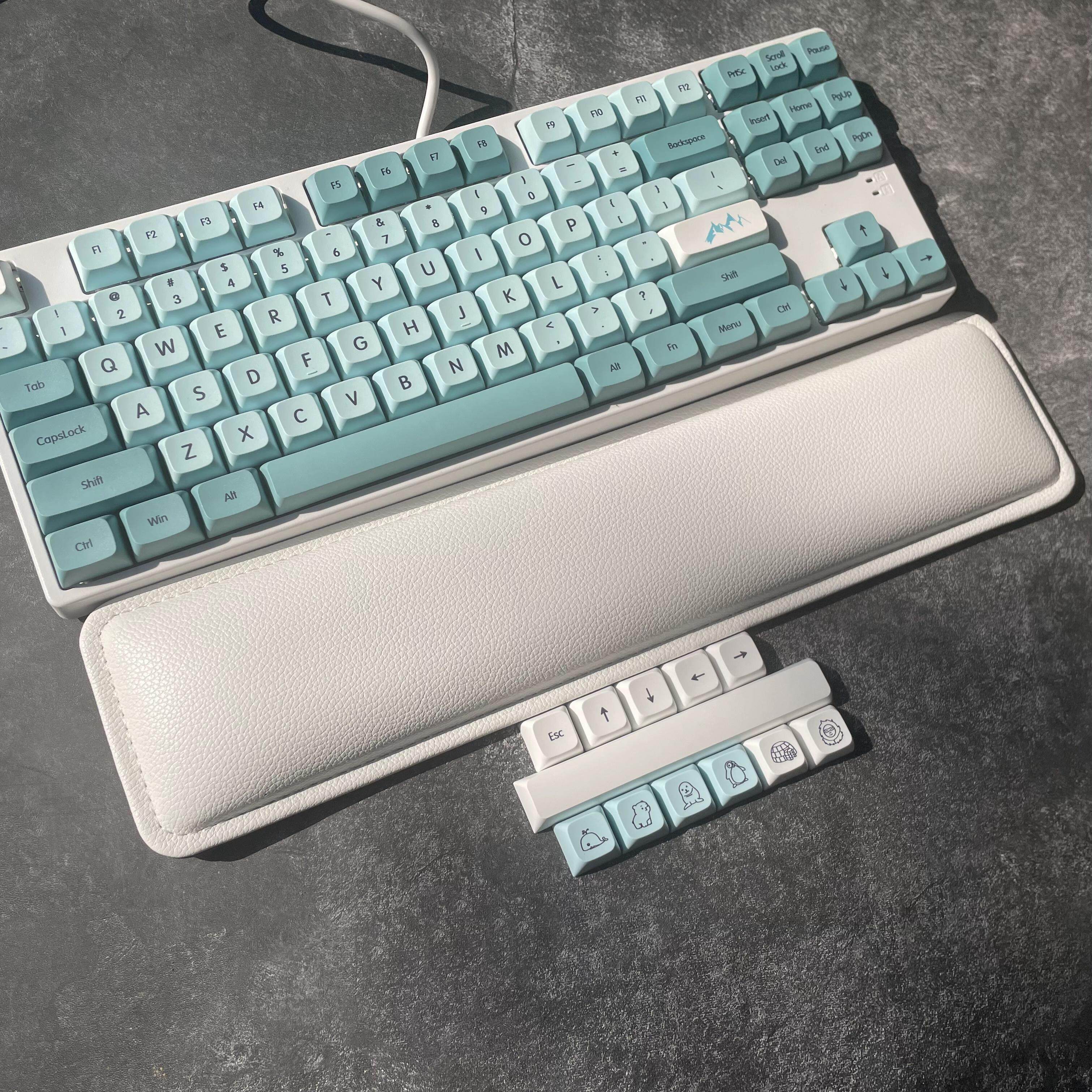 新品限时特价渐变雪山纯净白蓝机械键盘静音机械青轴有线办公学习