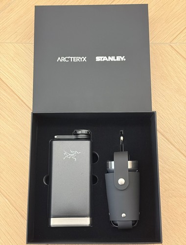 Arcteryx始祖鸟 X Stanley 联名款 酒壶  要的来。现货全新没拆