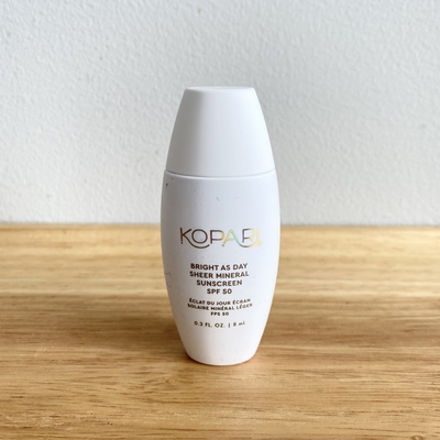 美国Kopari BRIGHT AS DAY SHEER广谱矿物提亮防晒霜SPF50 8ml