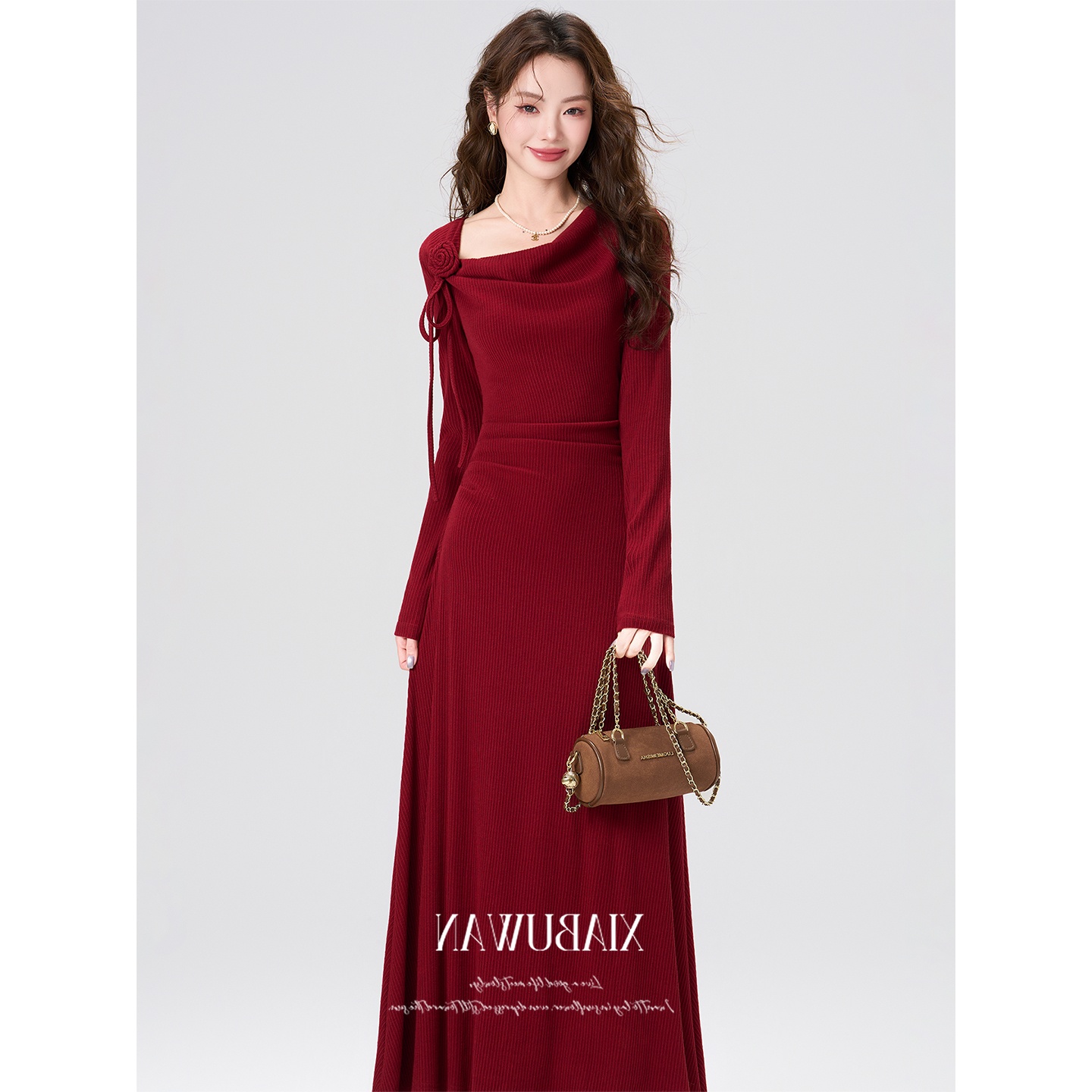 修身显瘦针织连衣裙女秋季敬酒服日常可穿长裙高级感小红裙