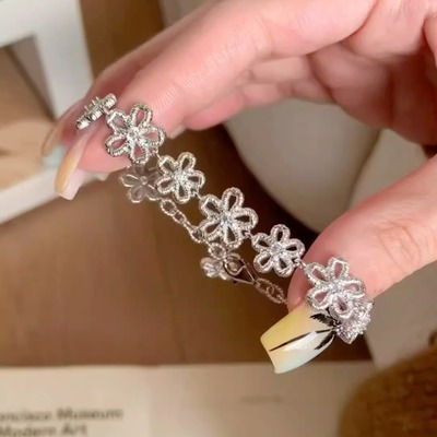 S925纯银！蕾丝花朵纯银手链意大利中古拉丝缎面镶钻轻奢小众百搭