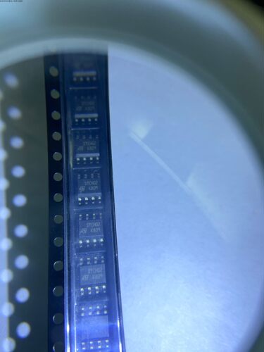 AT89S8253-24AU原装STCH02TR   SOP8