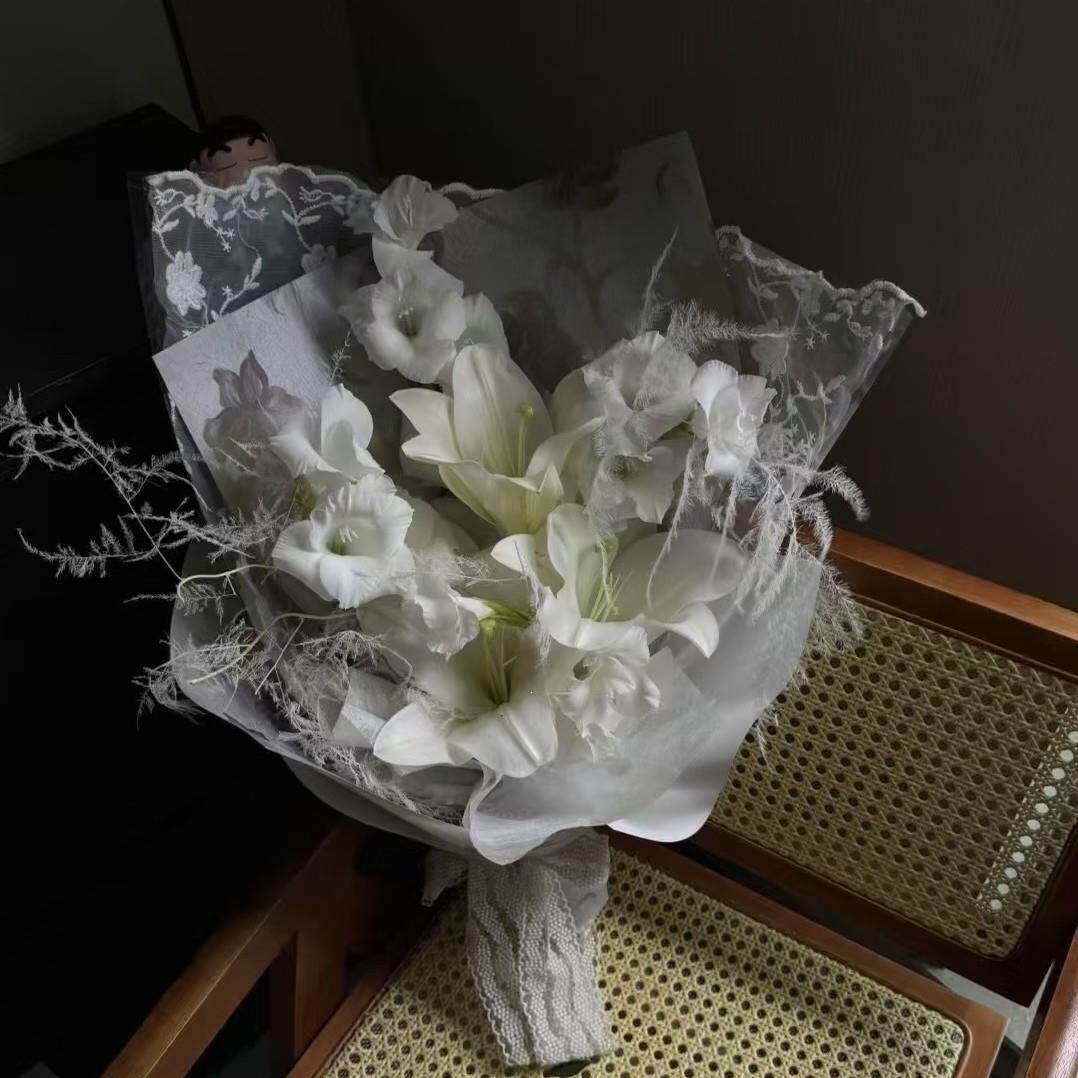 蕾丝百合永生花北京鲜花同城配送杭州南京苏州无锡生日表白花束