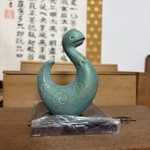 日本回流南部铁器美女蛇摆件，材质为铁 金名家渡边环水作