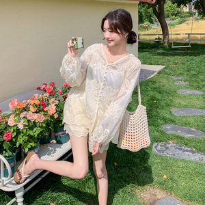 法式复古蕾丝绣花防晒套装女2025夏季新款宽松显瘦上衣短裤两件套图片