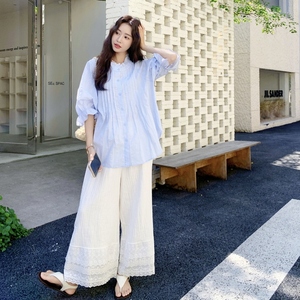 浅蓝色木耳边减龄衬衫套装女2025年夏季新款蕾丝拼接阔腿裤两件套图片