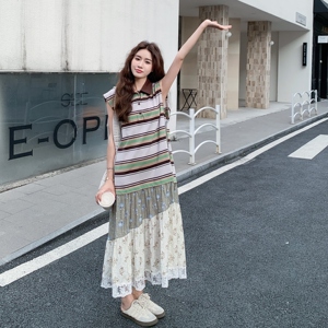 撞色拼接假两件无袖连衣裙女2025年夏季新款设计感甜美减龄背心裙图片