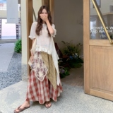 设计感不规则轻薄t恤套装女夏新款轻薄显瘦格纹拼接半身裙两件套，女装连衣裙，2C198