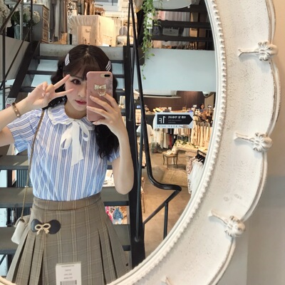 Starry娃娃领甜美格纹小上衣