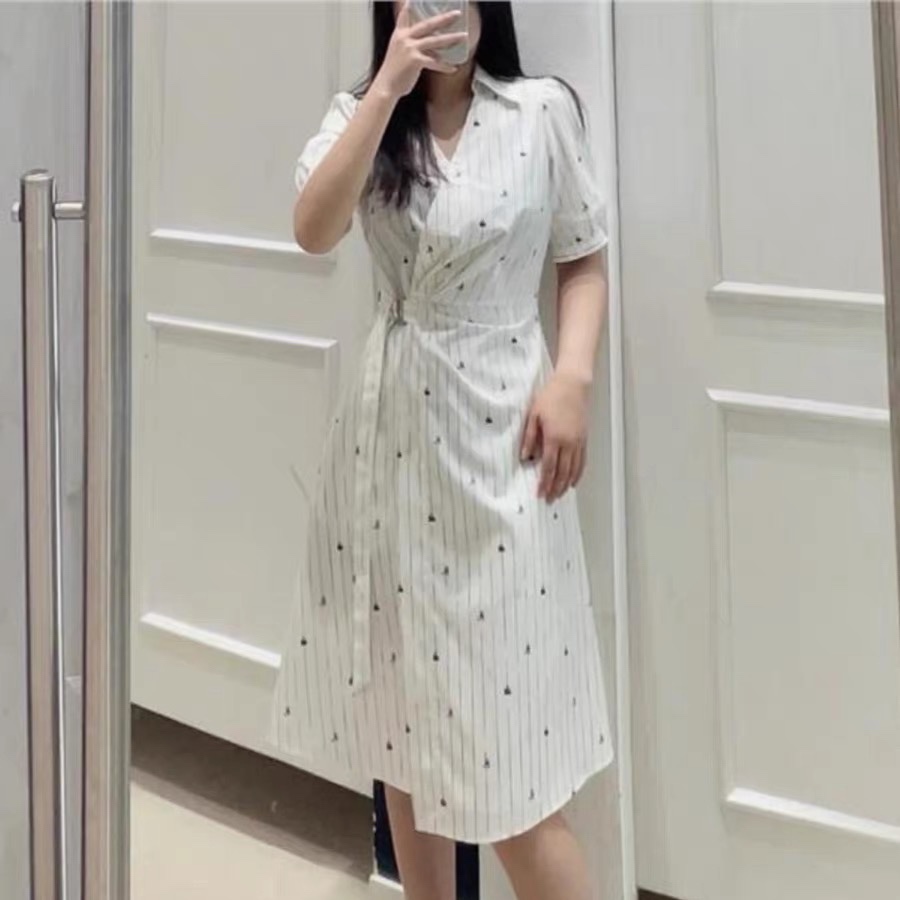 衬衫裙 时尚新款翻V领条纹印花一片式系带收腰气质通勤连衣裙0.29