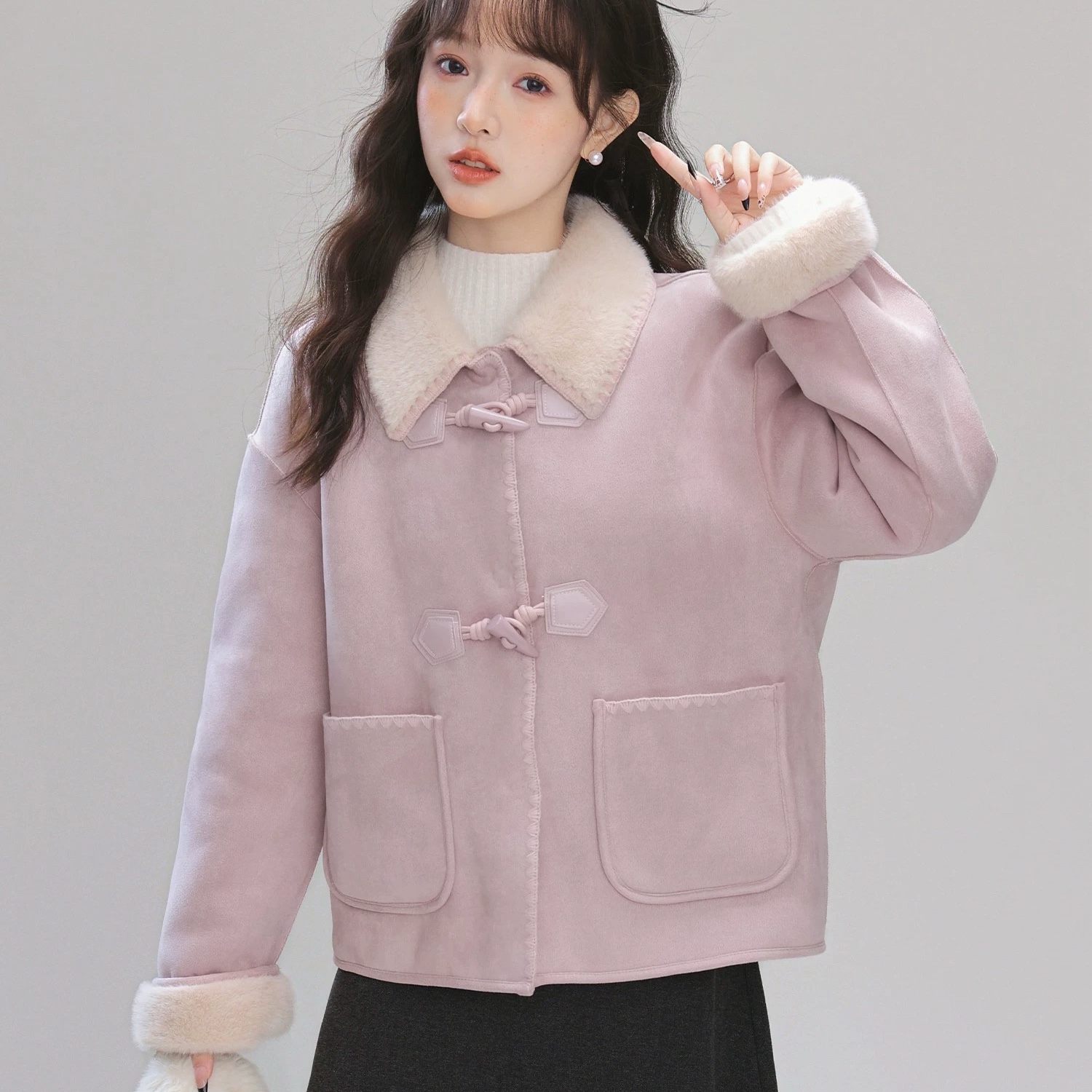 翻领麂皮拼接仿兔毛减龄甜美外套