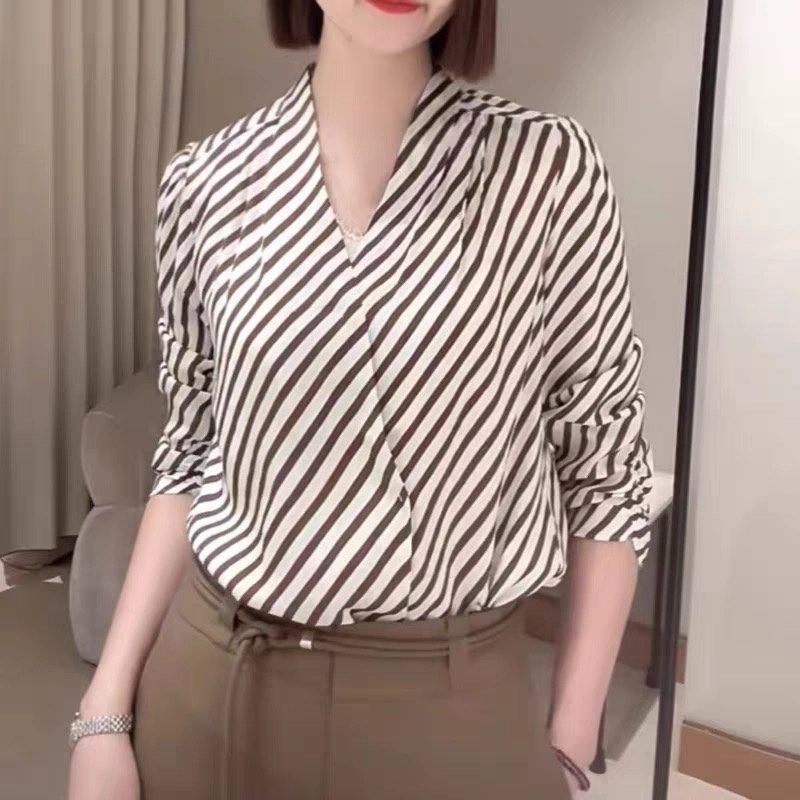 桑蚕丝衬衫 女时尚新款V领按扣斜条纹垂感丝滑港风气质 上衣0.17