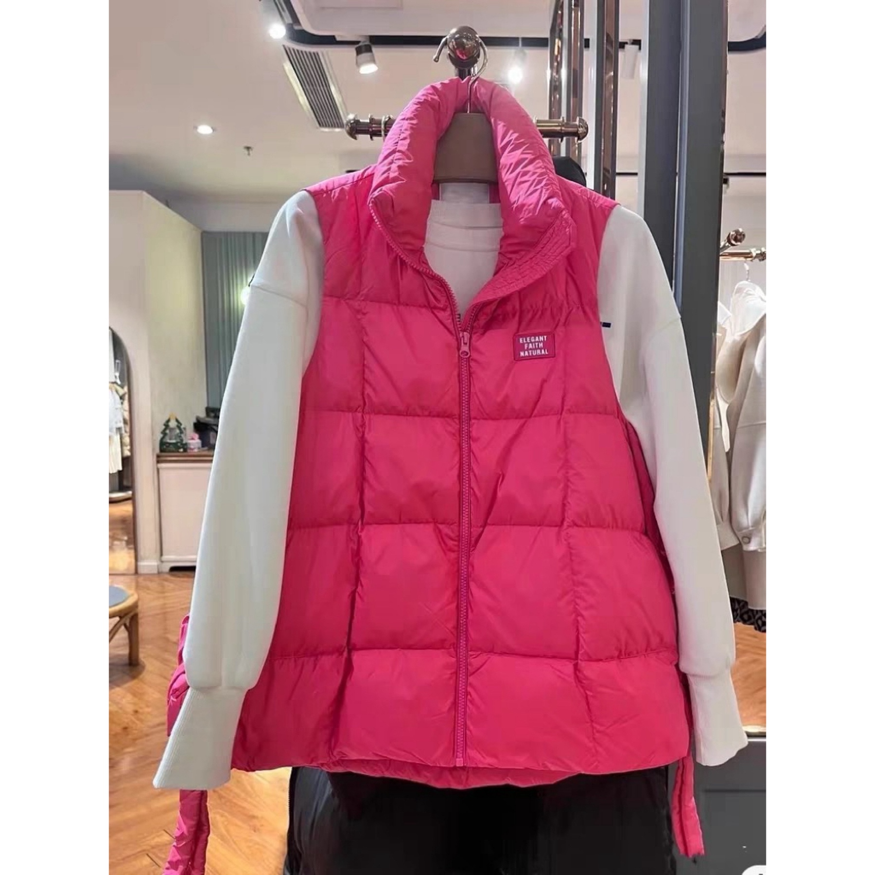 羽绒马甲 立领字母胶章不规则下摆大版休闲宽松百搭羽绒 外套0.57