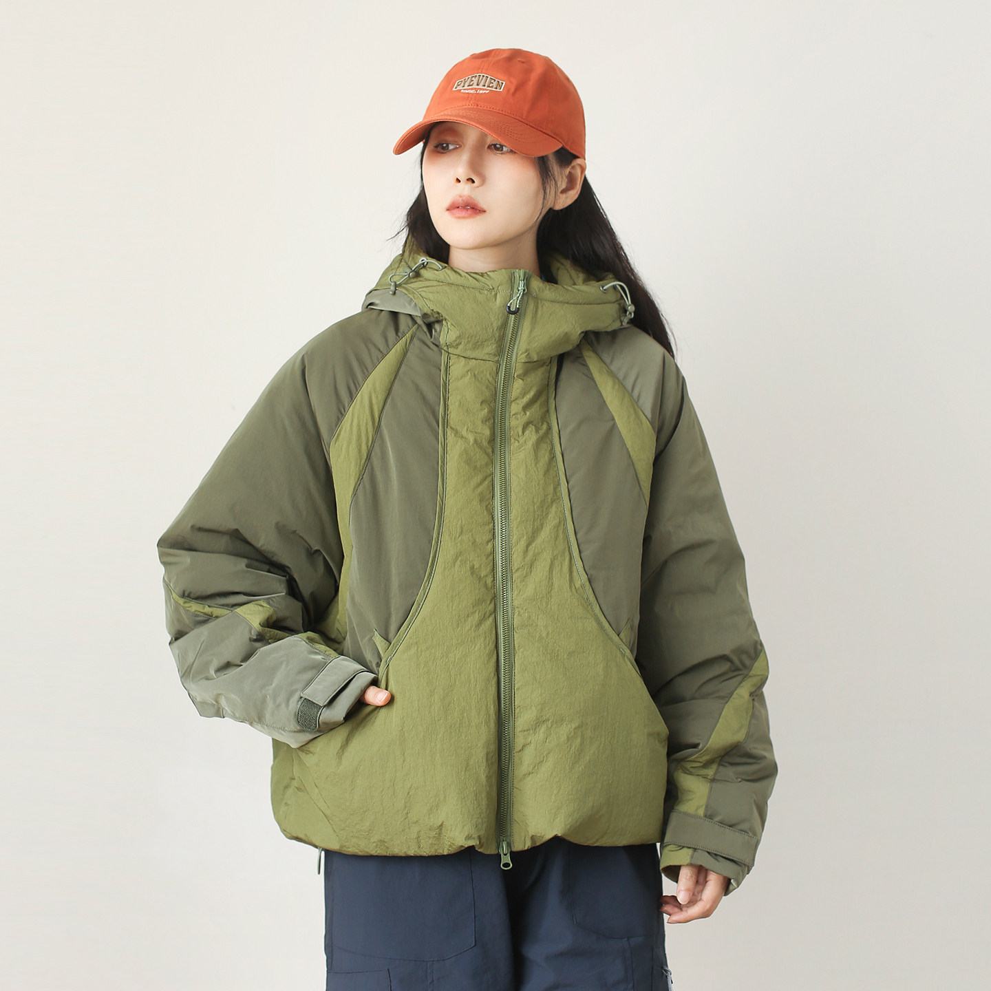 漫渡户外休闲风90羽绒服女连帽宽松拼色白鸭绒保暖拼色外套短款女,女装/女士精品,羽绒服,淘宝优惠券,粉丝福利购,淘宝优惠卷