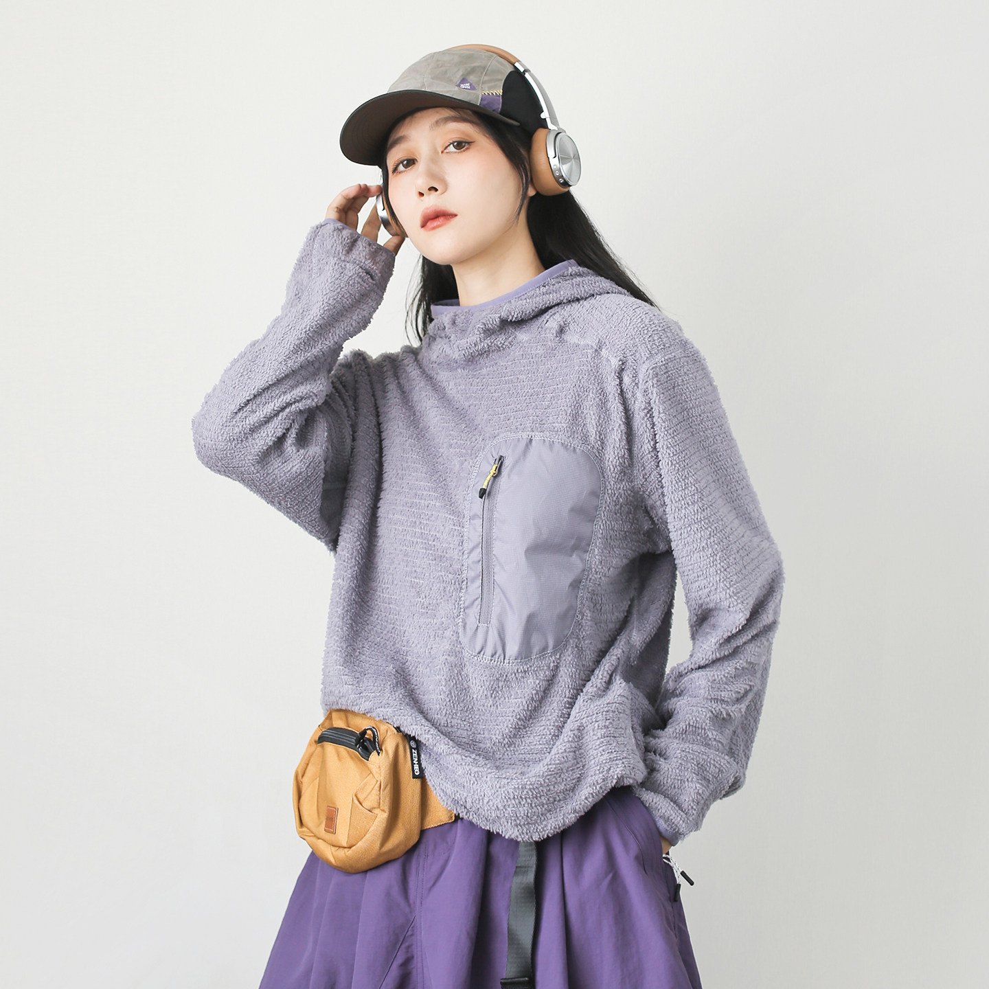 漫渡山系户外风连帽抓绒外套