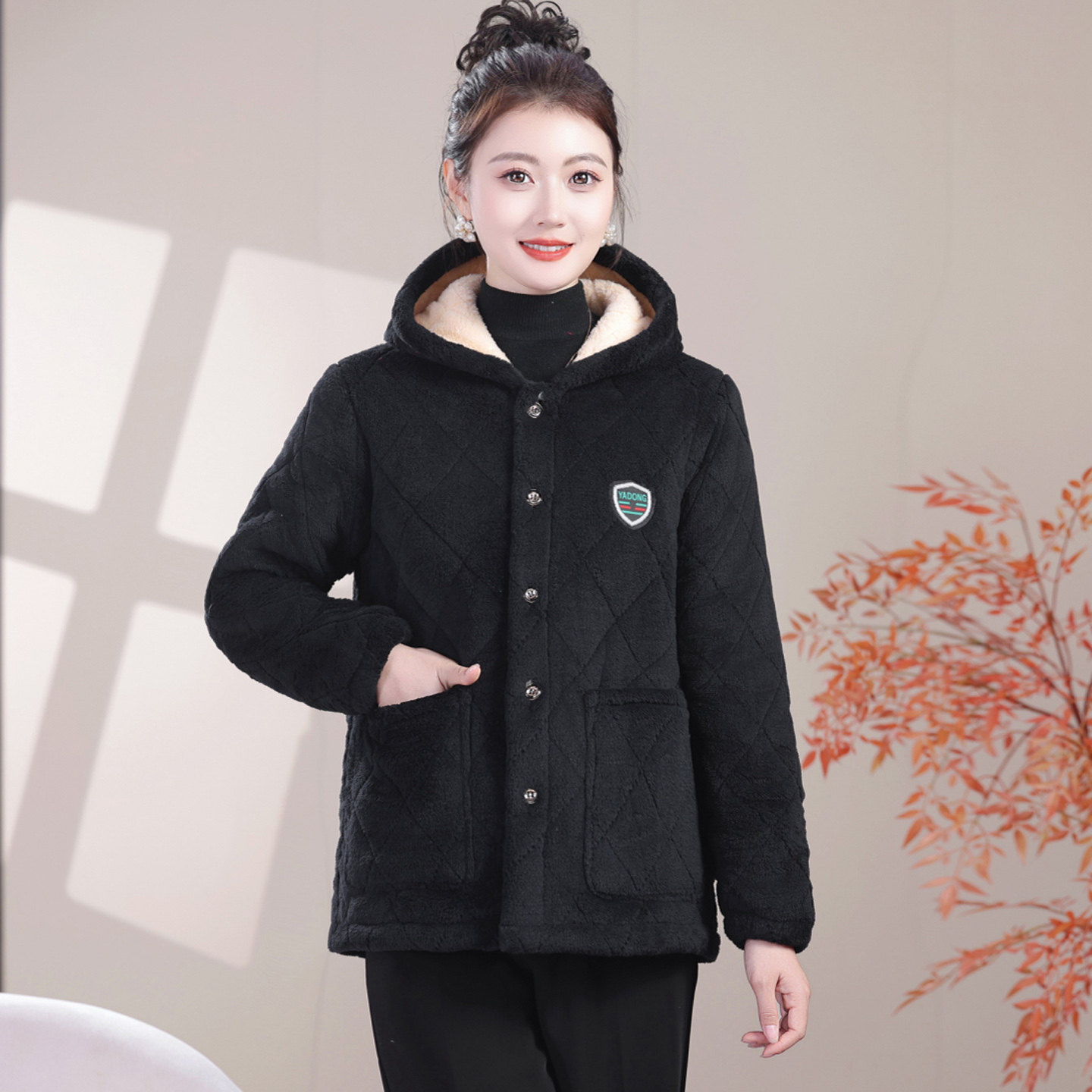 加绒加厚冬保暖短款棉袄妈妈外穿棉衣中老年奶奶棉服带帽耐脏罩衣