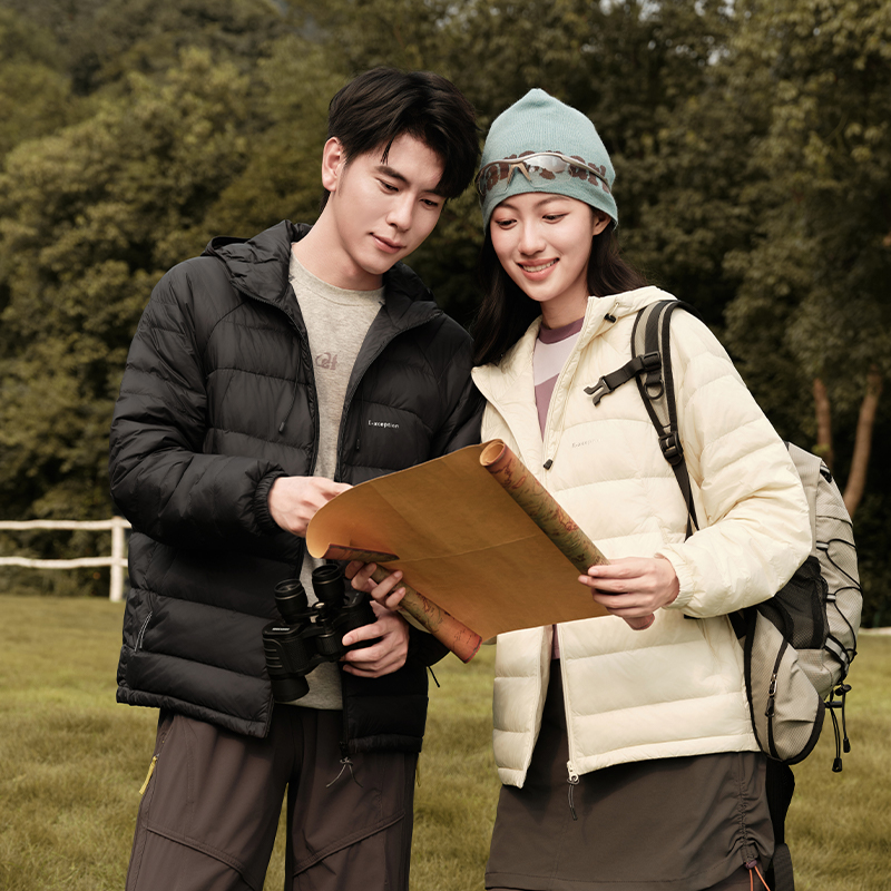 【小乐专享】羽绒服轻薄男女短款情侣90鸭绒连帽外套M2413Q