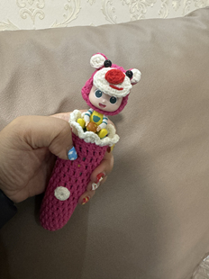 手工钩织jojo人偶宝宝巴士点读笔笔套保护套可爱三丽鸥草莓熊成品