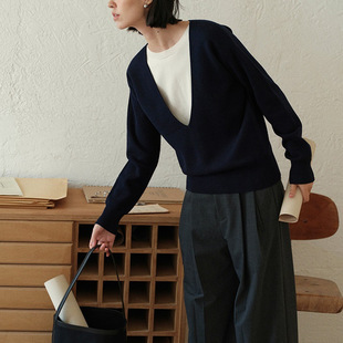 精简衣橱时髦知识风撞色假两件大领子针织衫上衣