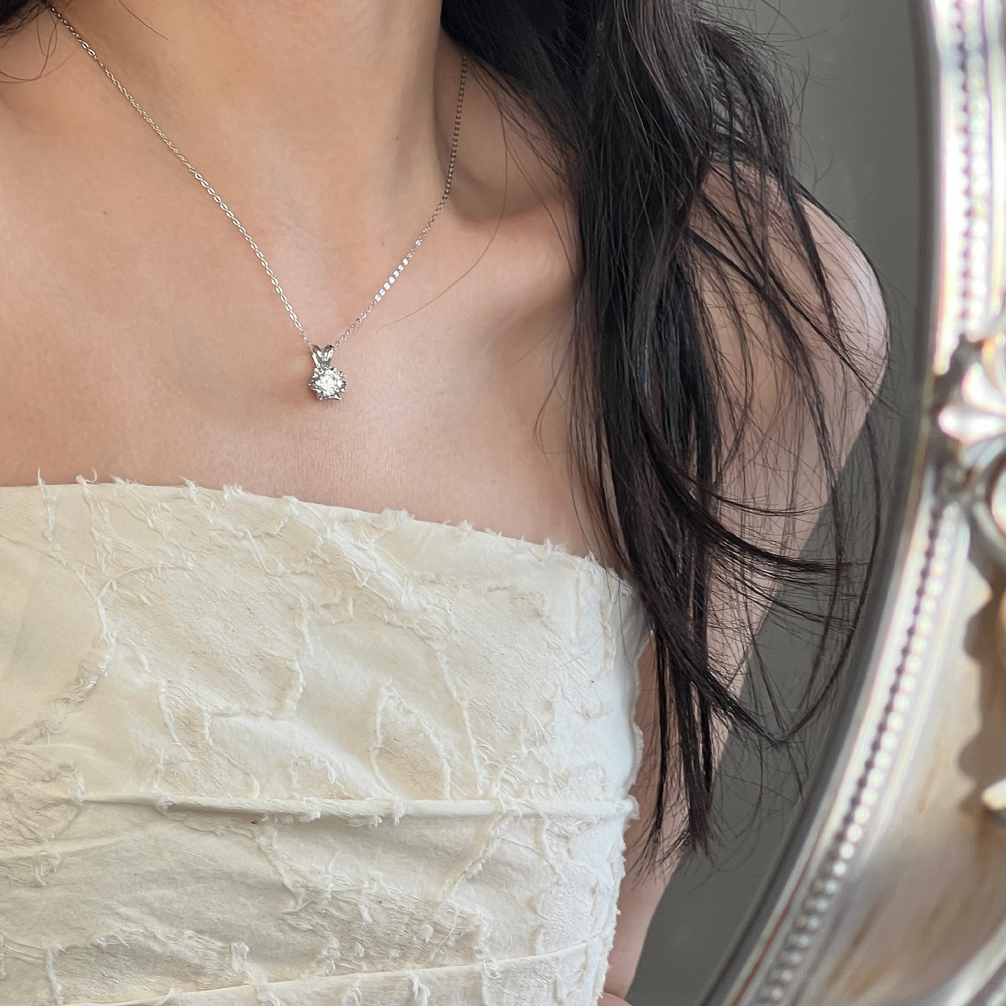 超闪！一克拉锆石雪花项链送女友