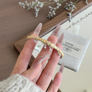 一十七手作「沁园春」实心足银999.9宫廷风小花吊珠开口纯银手镯