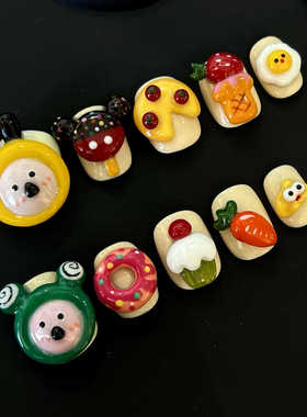 任民币|原创穿戴甲2024新款手绘捏捏立体可爱蜜蜂青蛙小熊美甲