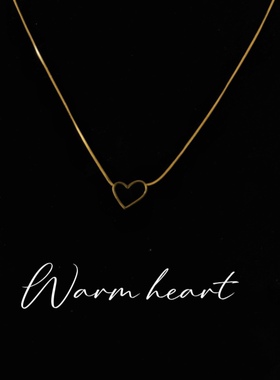 黑色桃心项链轻奢歪爱心钛钢项链暗黑风锁骨链金色吊坠简约饰品