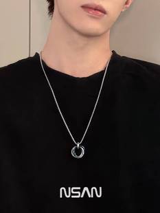 钛钢三环网红项链男个性小众吊坠轻奢配饰设计感时尚百搭潮卫衣链