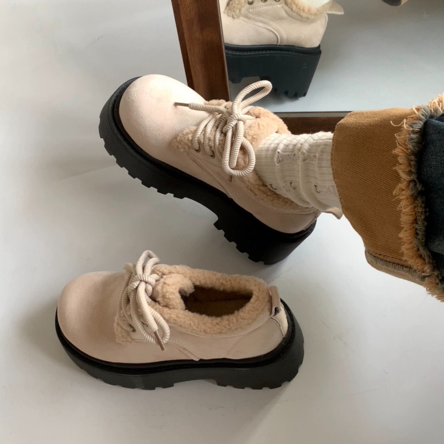 厚底系带英伦风加绒小皮鞋