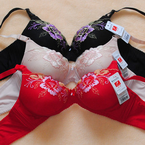 三件包邮 正品贝蒂文胸859 无钢圈厚杯 大绣花 固定肩带后排三扣