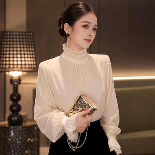 韩系白色半高领喇叭袖T恤女2026秋季新款宽松显瘦百搭洋气上衣潮