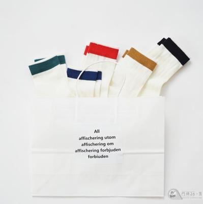 女百搭奶白色运动风短袜子