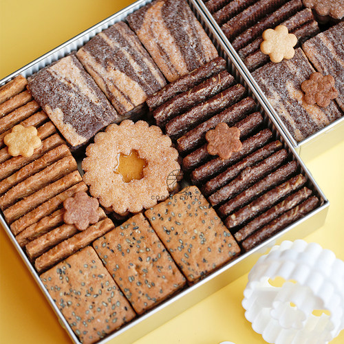 津田阳子日式花花夹心饼干模具